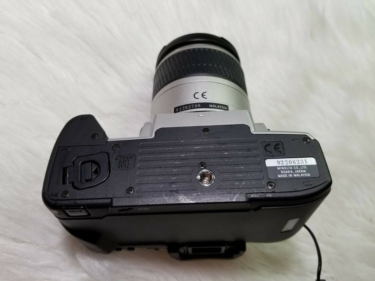35mm SLR Camera Body I597