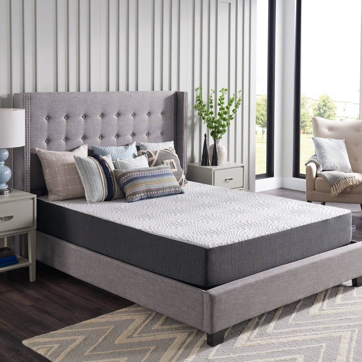 10 Inch Hybrid Mattress Queen P81980