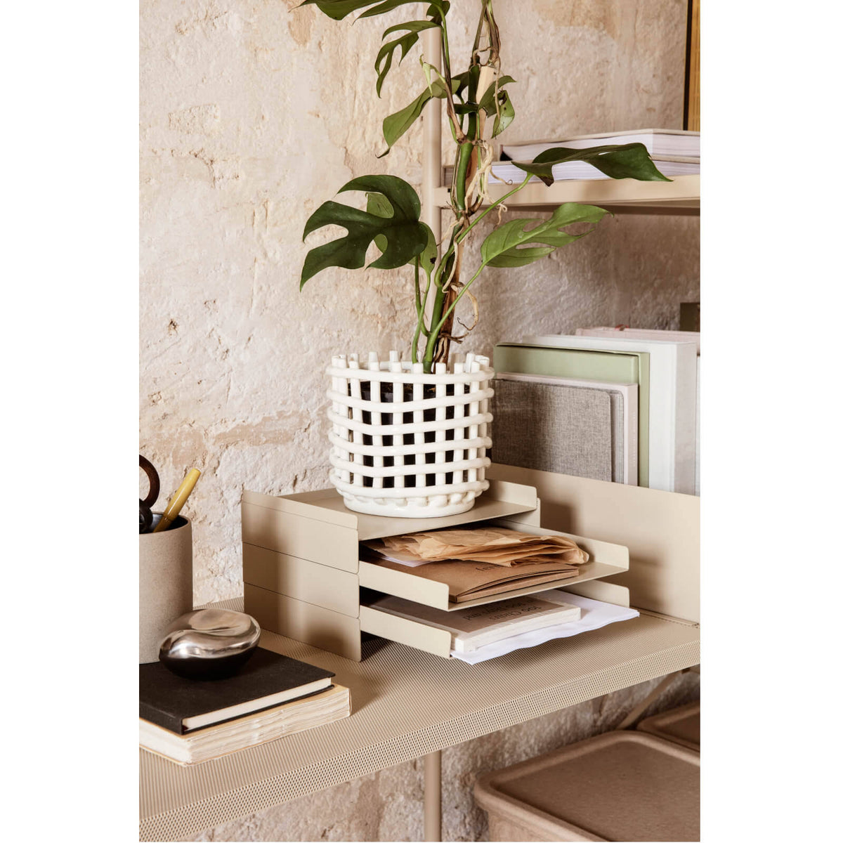 Ceramic Basket Off-White Small P20996