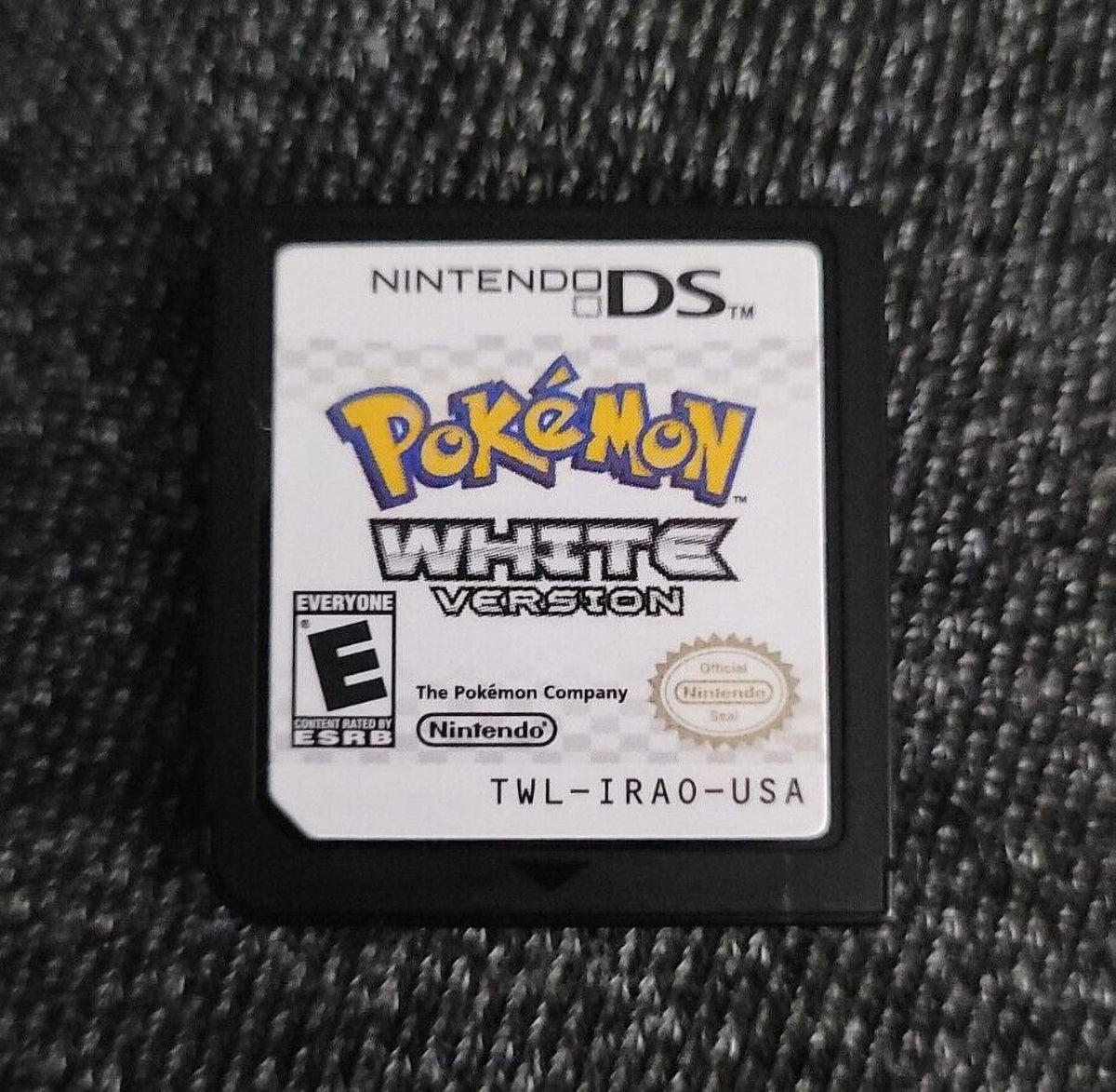 Pokémon White Nintendo DS Video Game Q593