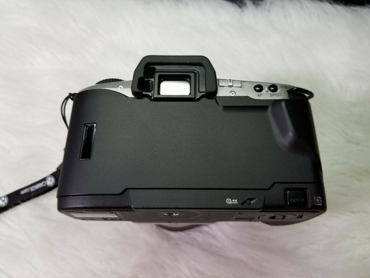 35mm SLR Camera Body I597