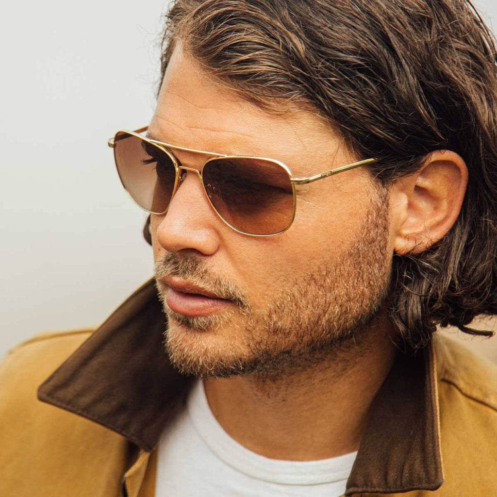 Aviator Bayonet Temple Sunglasses in Gold N308487