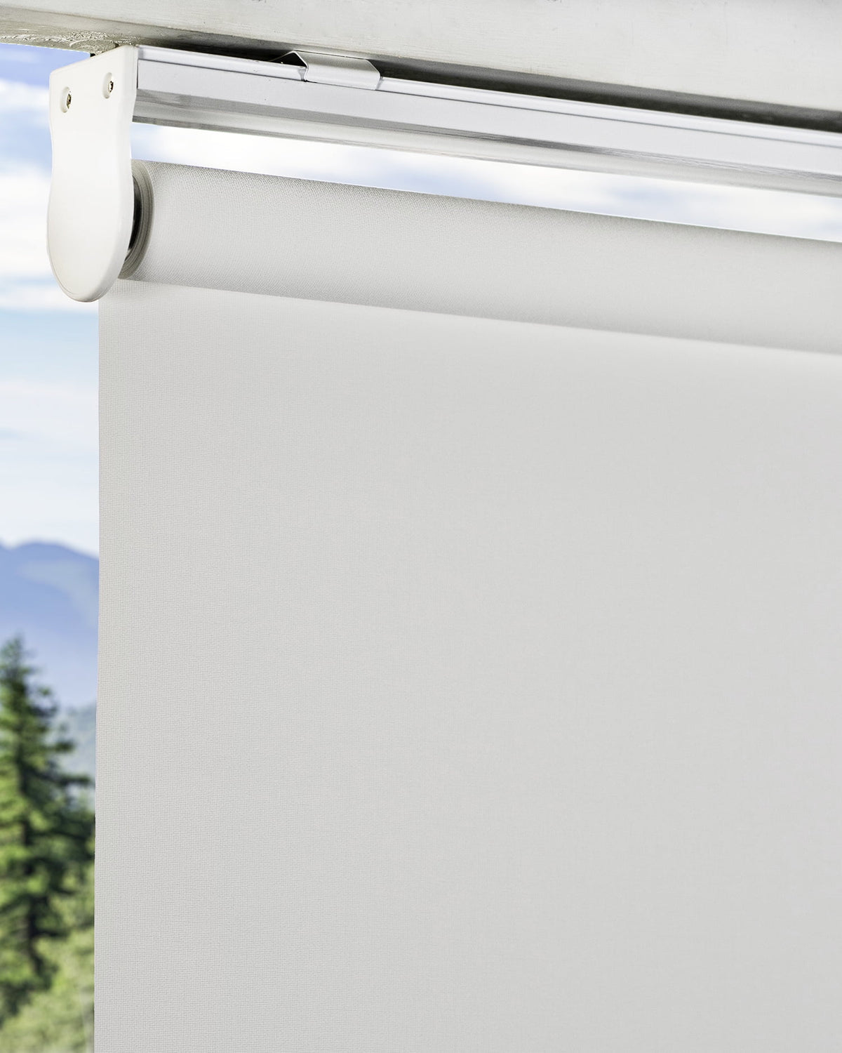 Cordless Roller Shade Blackout 23"W X 72"H Z793