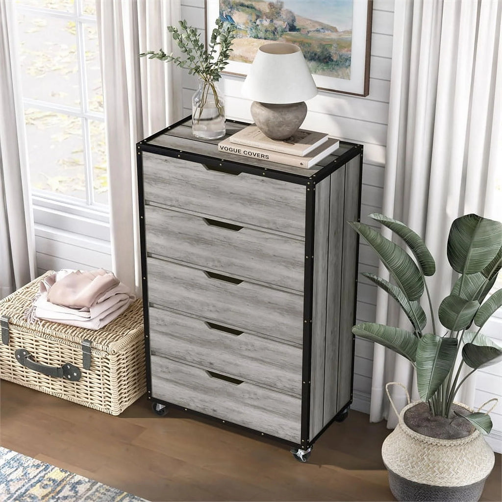 Wood 5-Drawer Dresser O332
