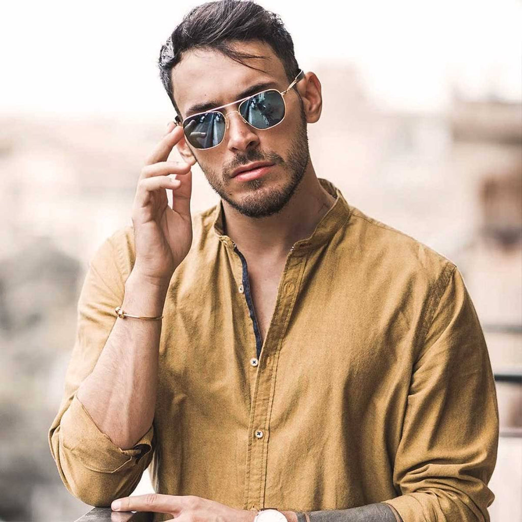 Aviator Bayonet Temple Sunglasses in Gold N308487