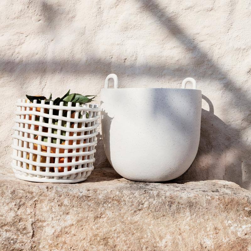 Ceramic Basket Off-White Small P20996
