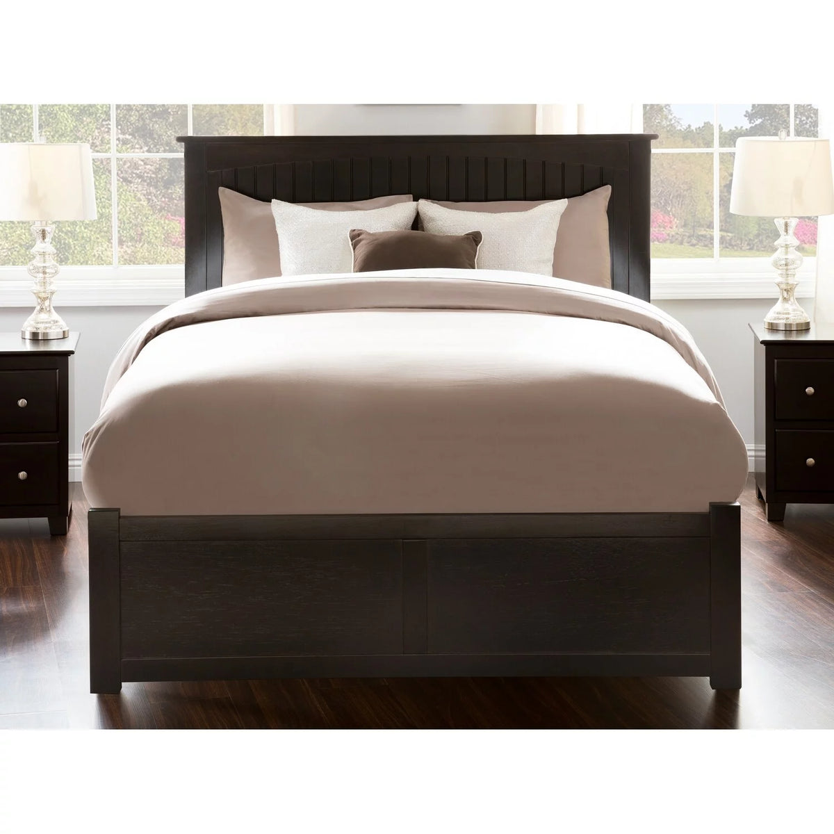 Queen Platform Bed with Footboard and 2 Drawers F9309