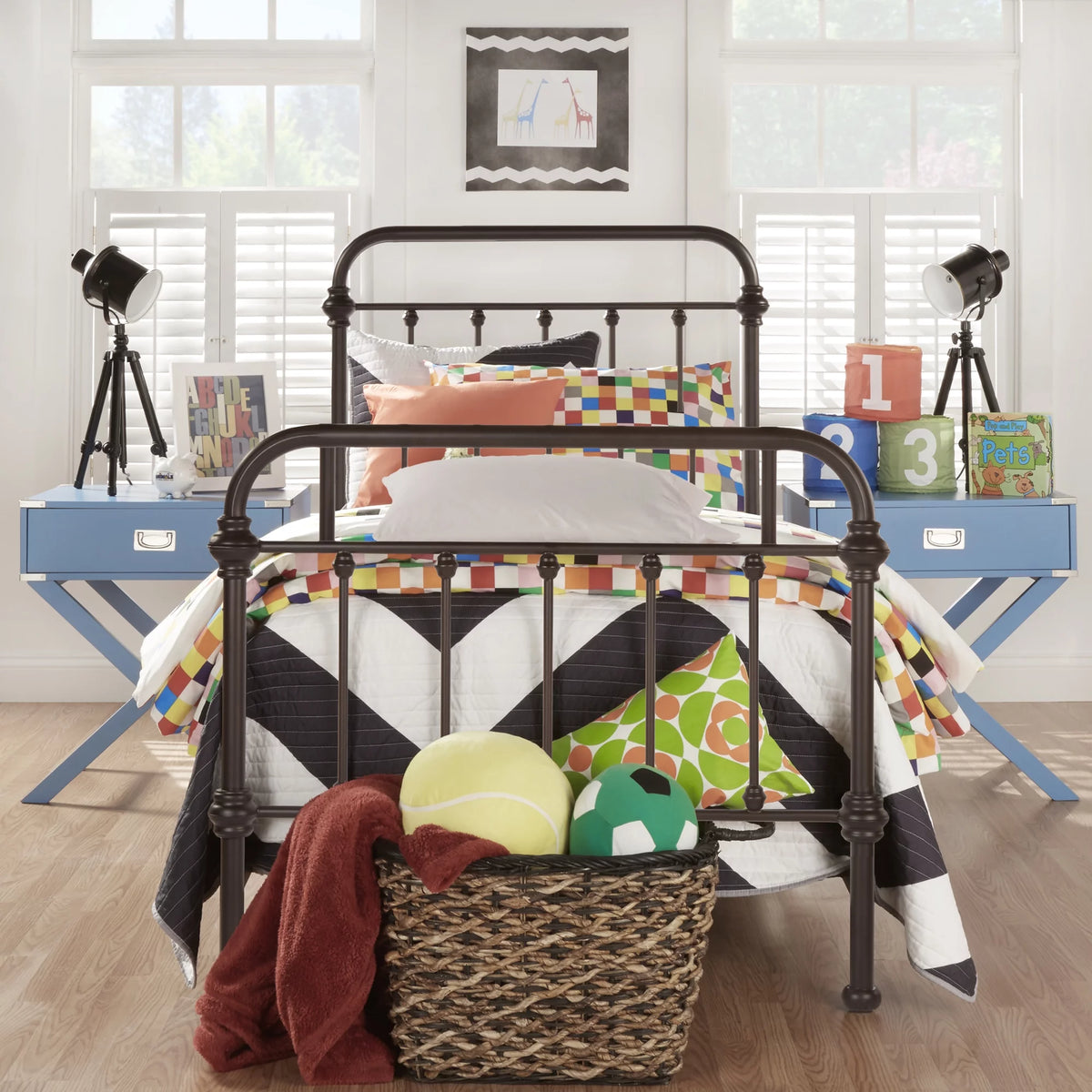 Queen Metal Bed K860351