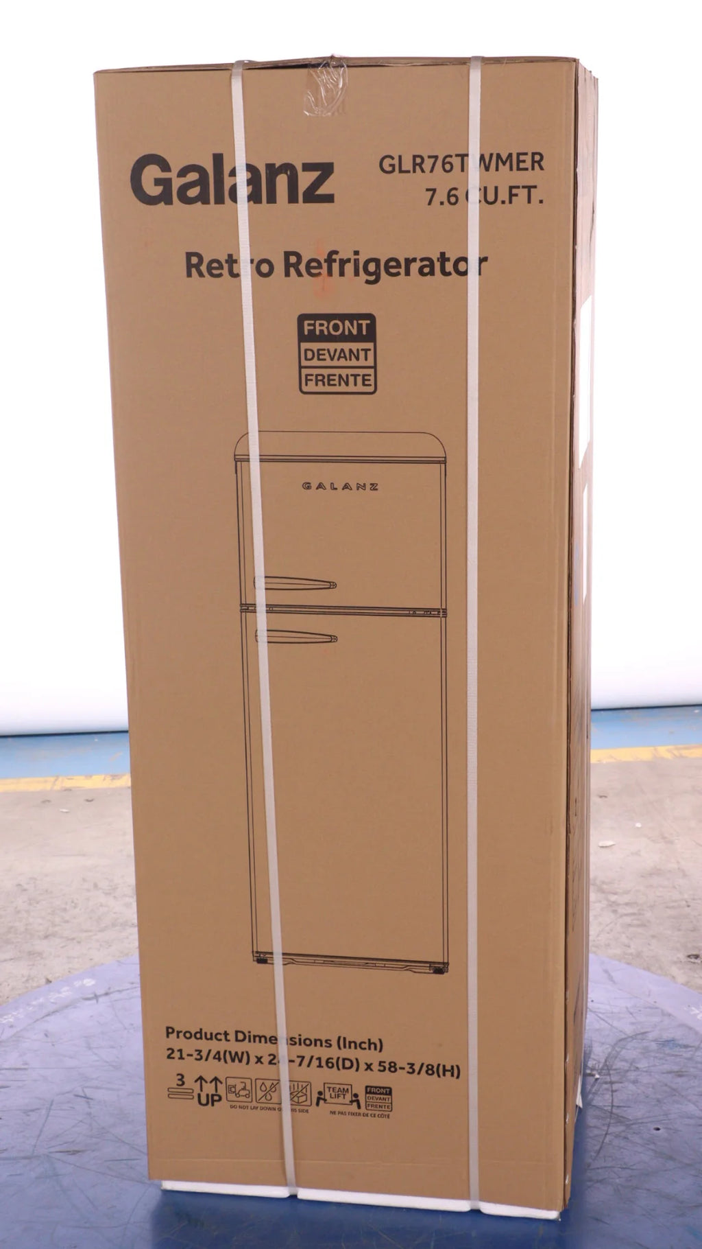 White 7.6 Cu Ft Retro Top Mount Refrigerator W5311