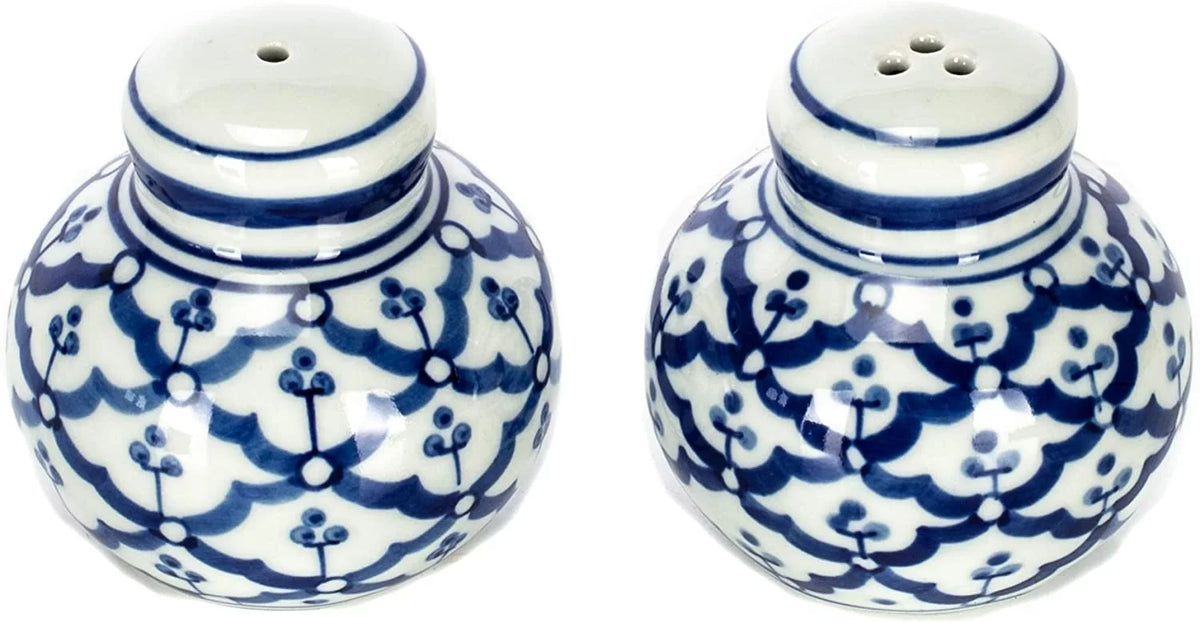 Blue and White 2 inch Porcelain Ceramic Salt and Pepper Shaker Set H16737