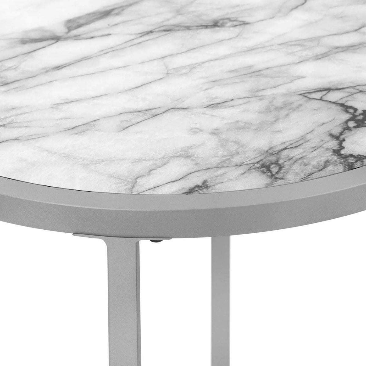 White Round Metal Accent Table O652